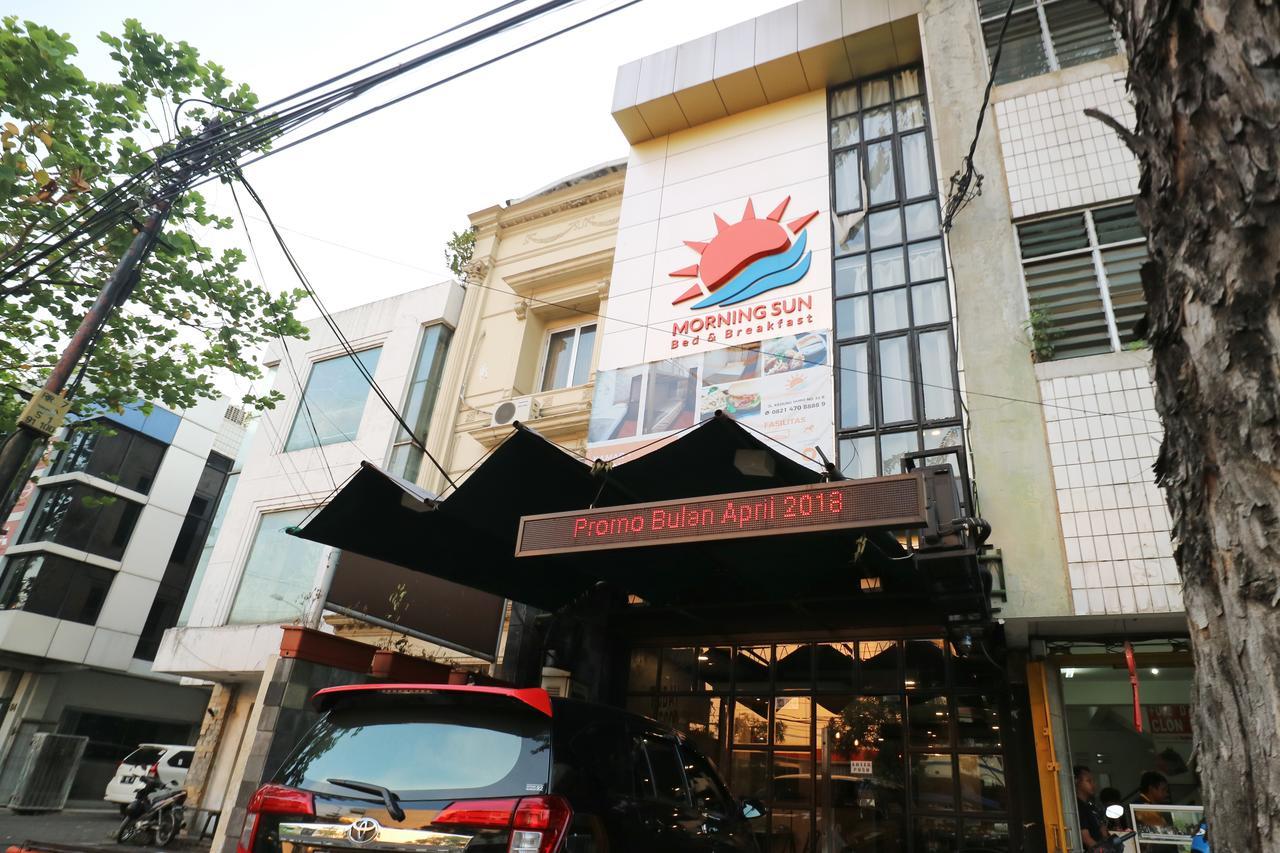 Morning Sun Hotel Surabaya Exterior foto